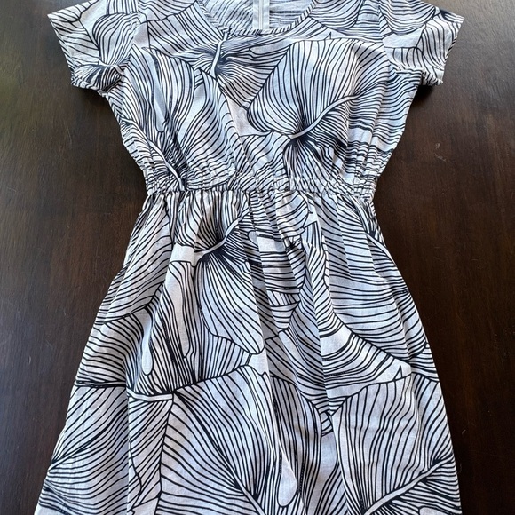 Sialei Elegant Black and White Women's Dress in excellent condition - Picture 4 of 5